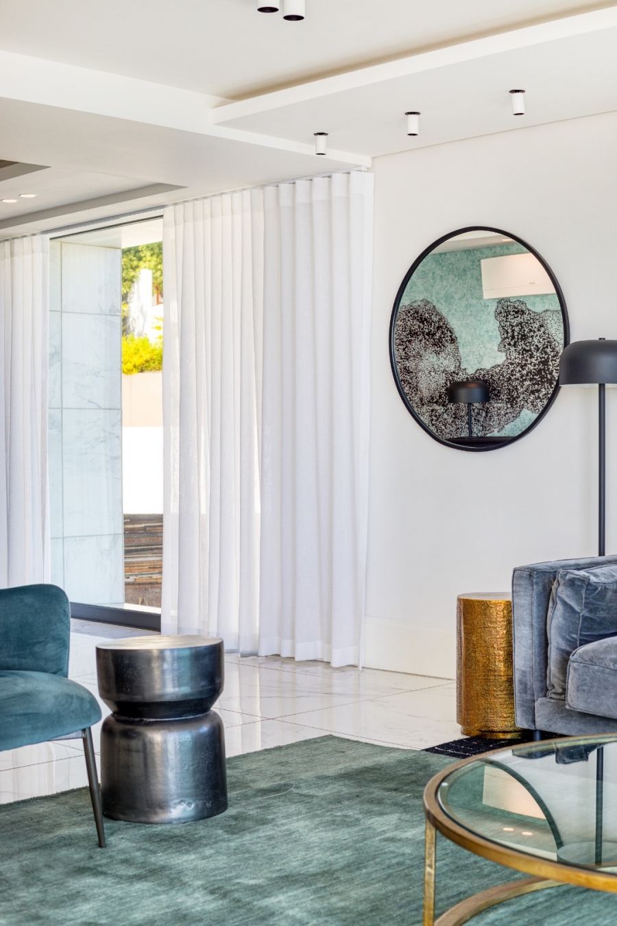 To Let 2 Bedroom Property for Rent in Bantry Bay Western Cape